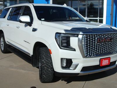 2022 GMC Yukon XL — rear three-quarter view