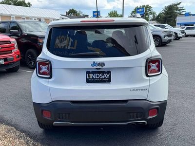 2015 Jeep Renegade — rear three-quarter view