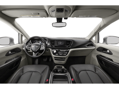 2018 Chrysler Pacifica — detail view