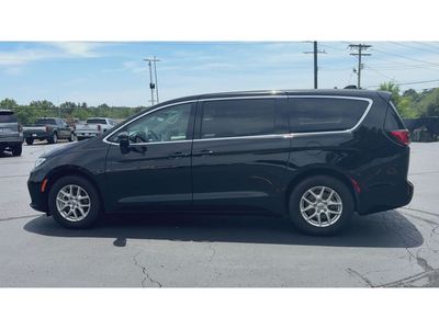 2024 Chrysler Pacifica — detail view