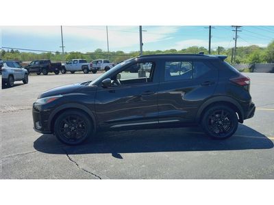 2023 Nissan Kicks — detail view