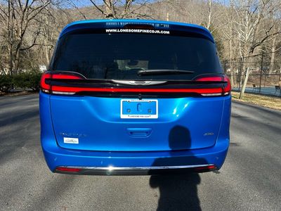 2026 Chrysler Pacifica — detail view
