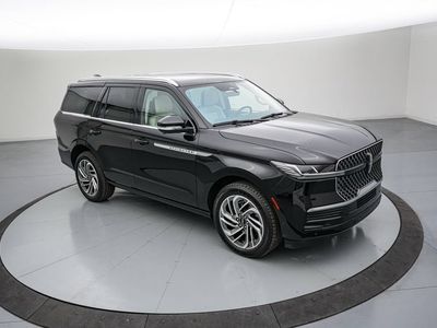 2025 Lincoln Navigator — side profile view