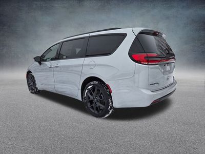2026 Chrysler Pacifica — detail view