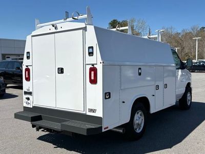 2025 Ford Econoline Cutaway — detail view