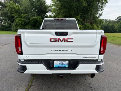 2022 GMC Sierra 2500 HD — interior view