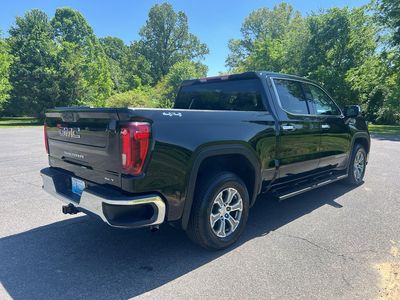 2022 GMC Sierra 1500 — detail view
