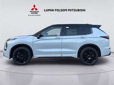 2026 Mitsubishi Outlander — side profile view