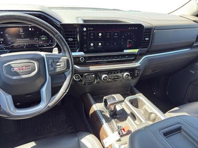 2022 GMC Sierra 1500 — detail view