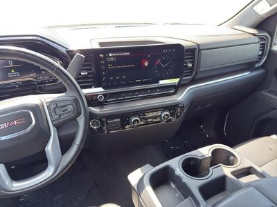 2025 GMC Sierra 1500 — detail view