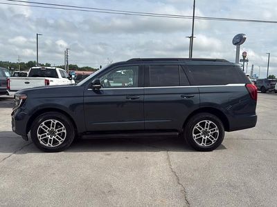 2025 Ford Expedition — detail view