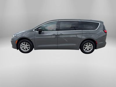 2025 Chrysler PACIFICA — side profile view