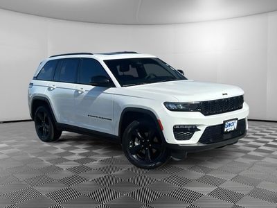 2024 Jeep Grand Cherokee — detail view