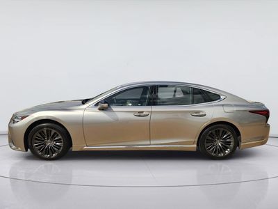 2022 Lexus LS — detail view