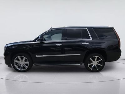 2016 Cadillac ESCALADE — detail view