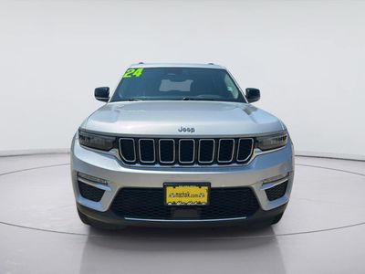 2024 Jeep Grand Cherokee — side profile view