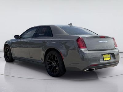 2019 Chrysler 300 — detail view