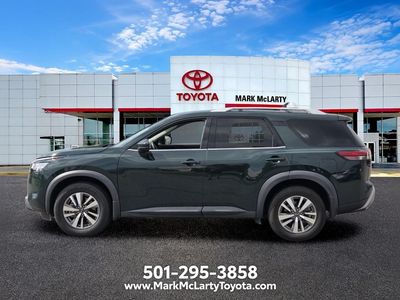 2022 Nissan Pathfinder — side profile view