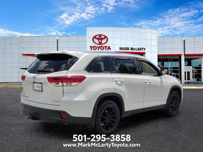 2019 Toyota Highlander — detail view