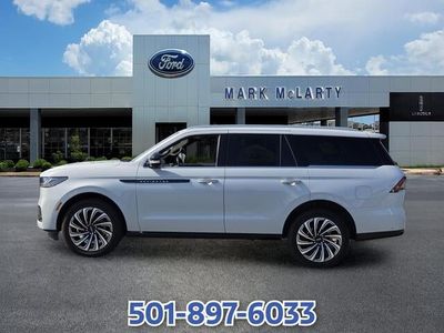 2025 Lincoln Navigator — side profile view