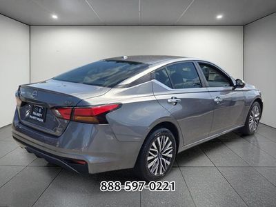 2023 Nissan Altima — detail view