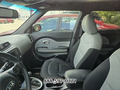 2015 Kia Soul — rear three-quarter view