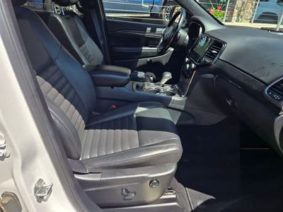 2020 Jeep Grand Cherokee — detail view