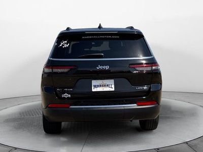 2023 Jeep Grand Cherokee L — interior view