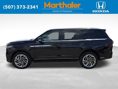 2025 Lincoln Navigator — side profile view