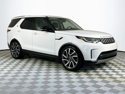 2025 Land Rover Discovery — rear three-quarter view
