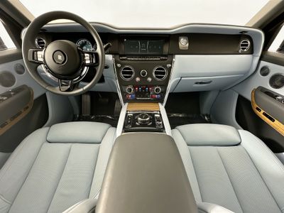 2019 Rolls-Royce Cullinan — interior view