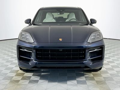 2025 Porsche Cayenne — side profile view