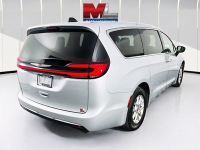 2024 Chrysler Pacifica — detail view