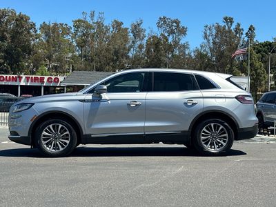 2021 Lincoln Nautilus — side profile view