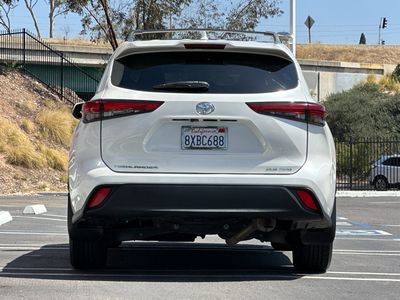 2021 Toyota Highlander — interior view