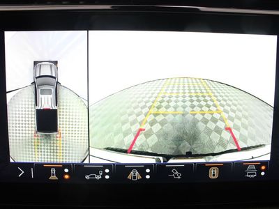 2025 GMC Sierra 1500 — interior view