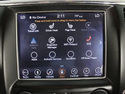 2018 Jeep Grand Cherokee — interior view