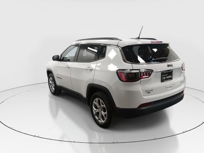 2024 Jeep Compass - Photo 4