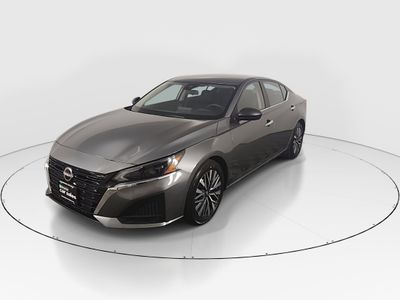 2024 Nissan Altima - Photo 2