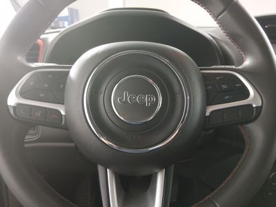 2023 Jeep Renegade - Photo 12