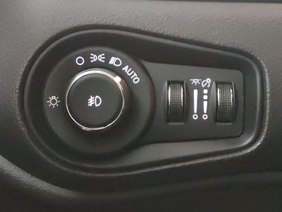 2023 Jeep Renegade - Photo 13