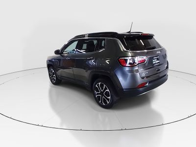 2023 Jeep Compass - Photo 4