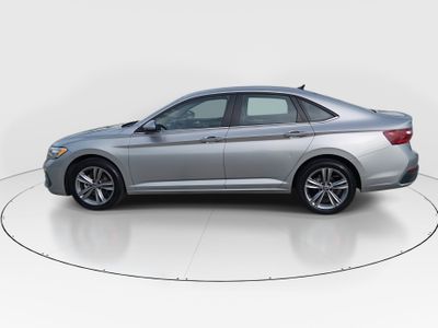 2024 Volkswagen Jetta - Photo 4