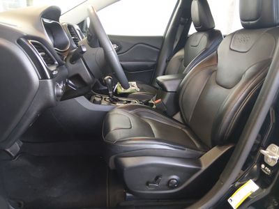 2023 Jeep Cherokee - Photo 13