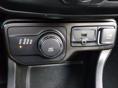 2023 Jeep Renegade — photo 19 view