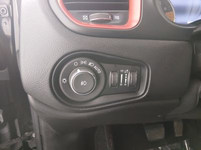 2023 Jeep Renegade - Photo 13
