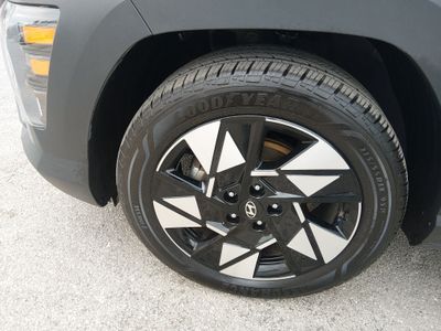 2025 Hyundai Kona - Photo 10