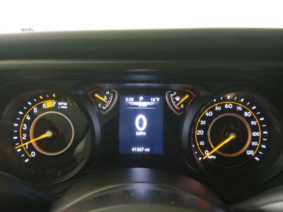 2024 Jeep Wrangler - Photo 14