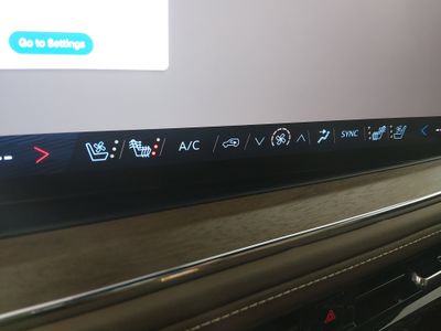 2025 Chevrolet Tahoe - Photo 18