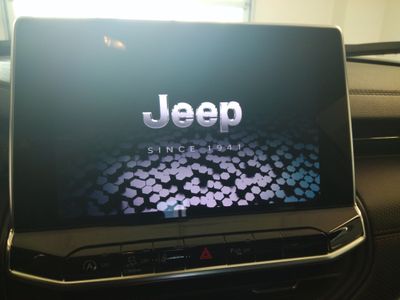 2023 Jeep Compass - Photo 11